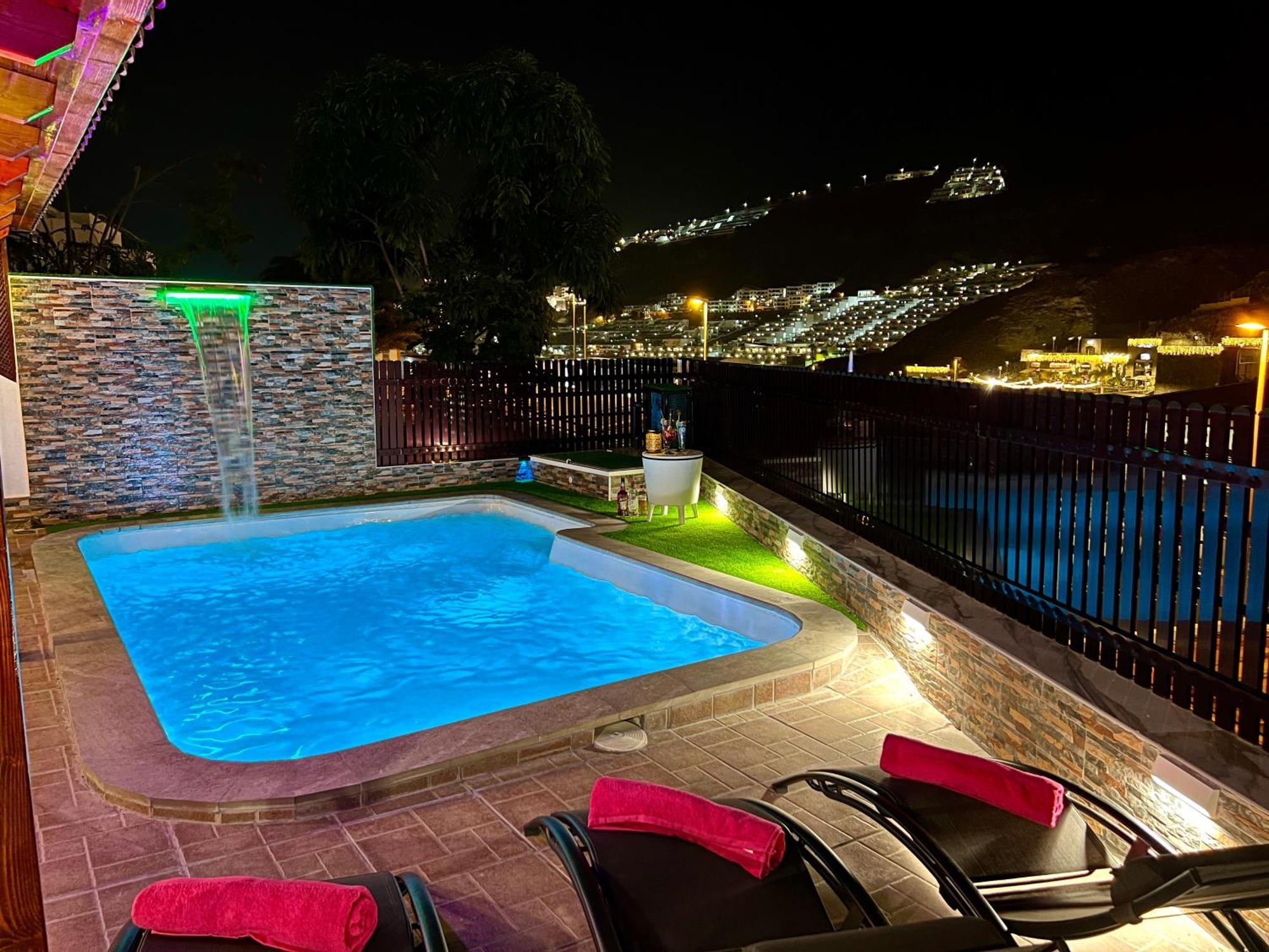 Puerto Rico In Front Of The Shopping Center With Private Heated Saltwater Pool With Jacuzzi & Arcade Games & T Able Foot Ball Вилла *